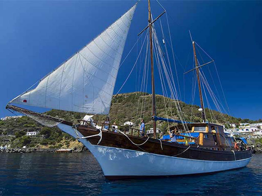 Caicco a Ustica
