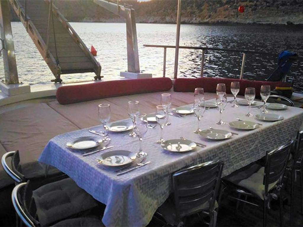 Tavolo a Poppa